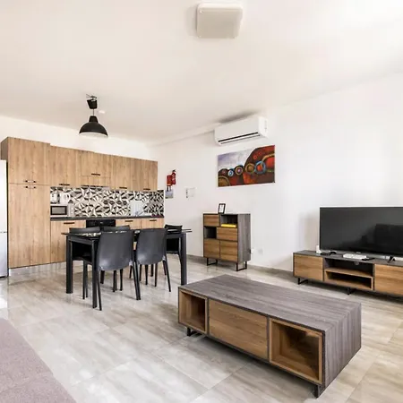 منزل للإقامة F8 2, Private Two Single Beds Shared Bathroom In Shared Flat