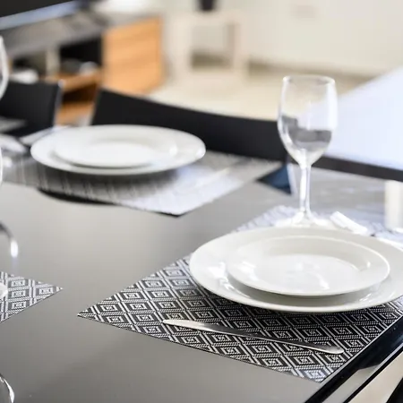 F8 2, Private Two Single Beds Shared Bathroom In Shared Flat Séjour chez l'habitant Msida