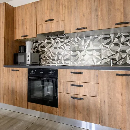 F8 2, Private Two Single Beds Shared Bathroom In Shared Flat Séjour chez l'habitant *
