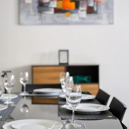 Séjour chez l'habitant F8 2, Private Two Single Beds Shared Bathroom In Shared Flat Msida